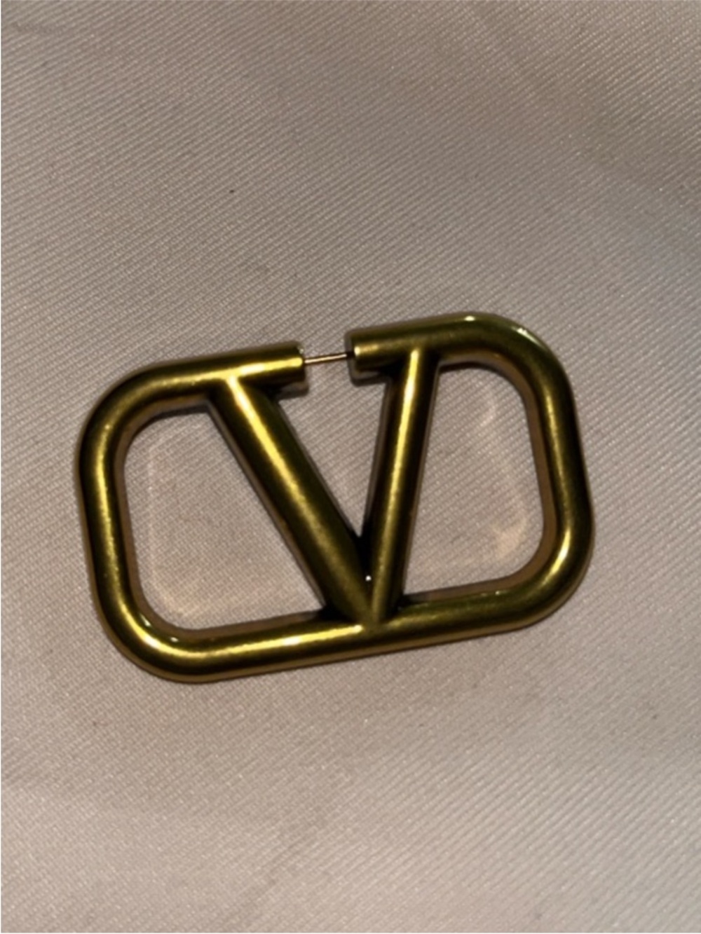 Gold Tone 'V' Logo Brooch - Designer Style Women's Jewelry